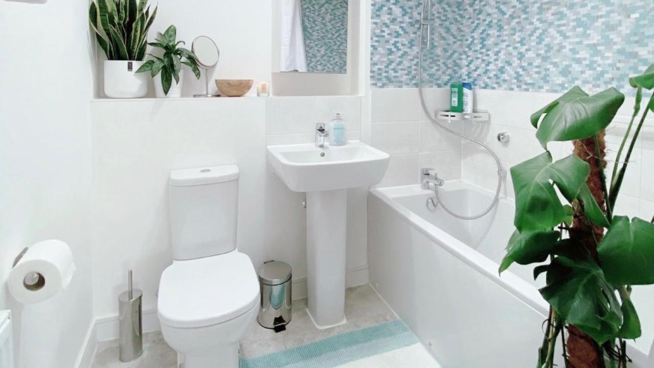 Entire Home: Bicester Village 10Min Walk 외부 사진
